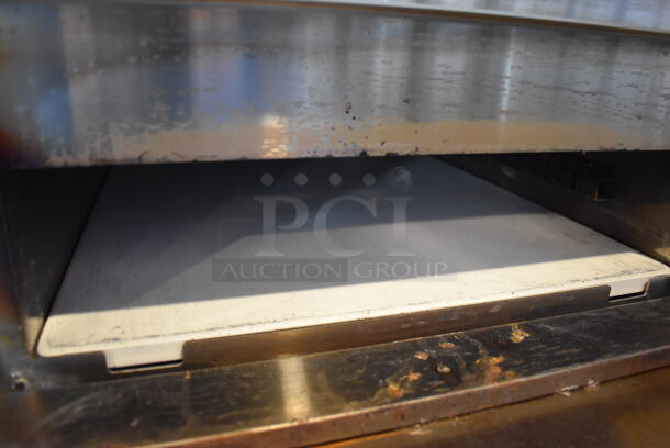 Avantco 177DPO18S Stainless Steel Commercial Countertop Electric Powered Single Deck Pizza Oven w/ Cooking Stone. 120 Volts, 1 Phase. 28x23x16 - Image 4 of 7