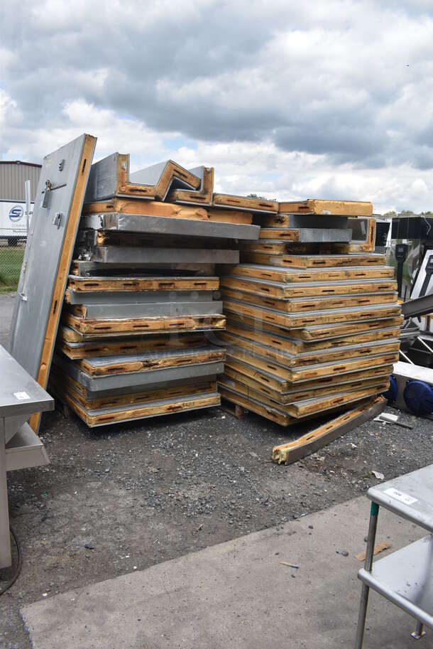 15'x17'x8' Harford Walk In Freezer w/ Floor and Heatcraft LET240CK 208-230 Volts, 1 Phase Evaporator Fan and Heatcraft B3T040H2C Metal Commercial Condenser 200-220 Volts. Picture of the Unit Before Removal Is Included In the Listing. - Image 4 of 12