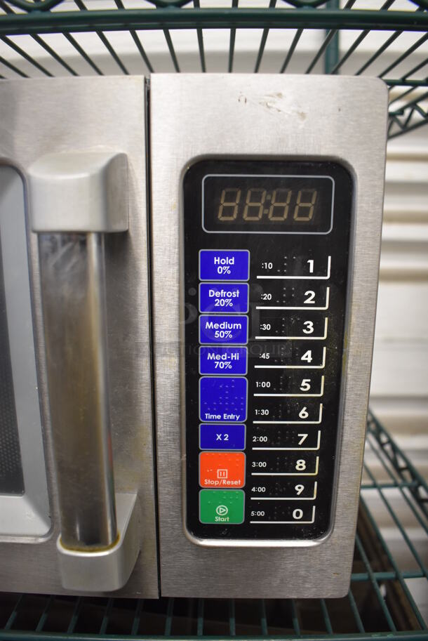 Waring WMO90 Stainless Steel Commercial Countertop Microwave Oven. 120 Volts, 1 Phase. 20x14x12 - Image 4 of 6