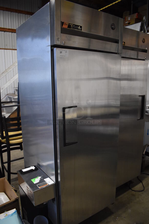 2011 True TG1R-1S Stainless Steel Commercial Single Door Reach In Cooler w/ Poly Coated Racks on Commercial Casters. 115 Volts, 1 Phase. 29x35x83. Tested and Working! - Image 4 of 7