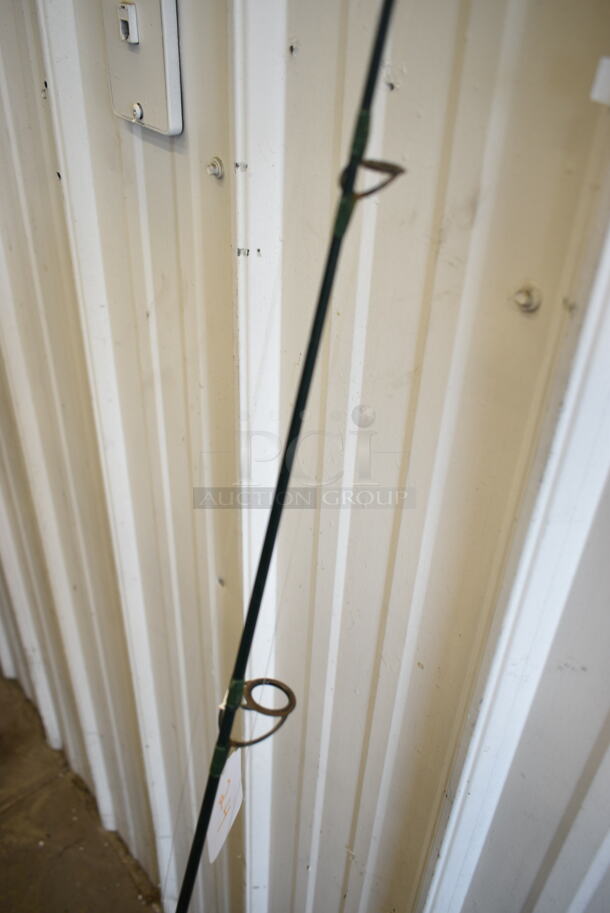 St Croix Fast Action Graphite Fishing Rod w/ Penn Sargus 4000 Reel.  - Image 9 of 12