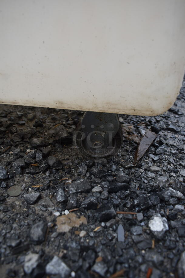 White Poly Ingredient Bin w/ Clear Lid on Commercial Casters. - Image 3 of 3