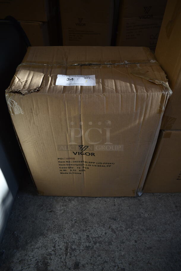 Box of 72 BRAND NEW IN BOX! Vigor 247FP14LSPP 1/4 Size Translucent Polypropylene Secure Sealing Lid - Image 2 of 4