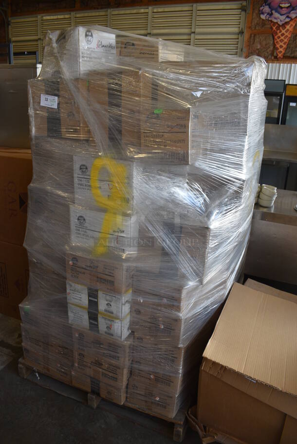 ALL ONE MONEY! PALLET LOT of Various BRAND NEW IN BOX! Plastic Lids! - Image 2 of 6