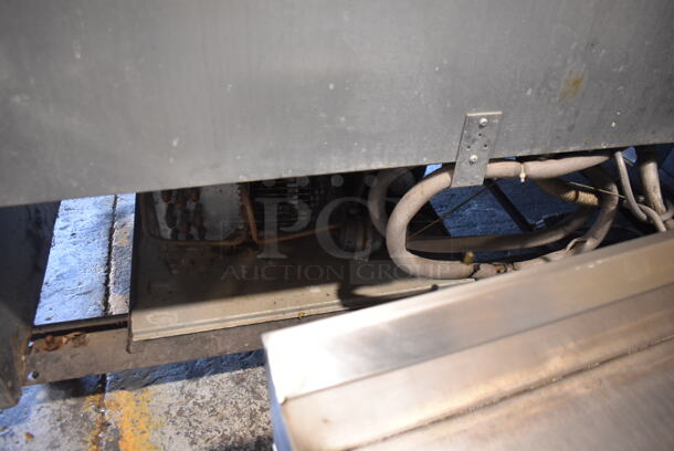 Turbo Air TSR-49SD Stainless Steel Commercial 2 Door Reach In Cooler w/ Metal Racks on Commercial Casters. 115 Volts, 1 Phase. Tested and Working! - Image 8 of 8