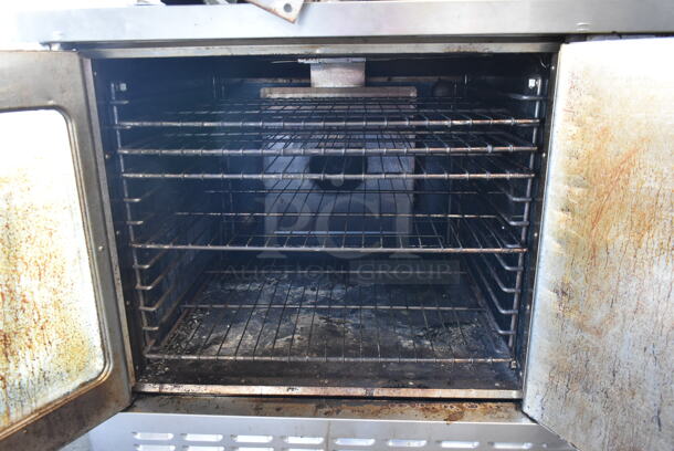 Tri-Star Stainless Steel Commercial Natural Gas Powered Full Size Convection Oven w/ Metal Legs, View Through Door, Solid Door, Metal Oven Racks and Thermostatic Controls. - Image 4 of 4