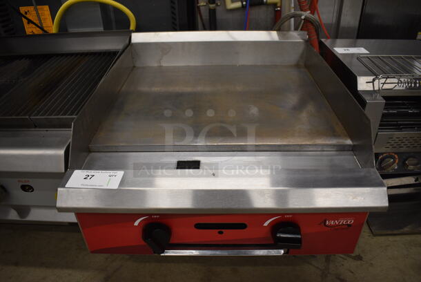 Avantco Stainless Steel Commercial Countertop Natural Gas Powered Flat Top Griddle. 24x29x16.5