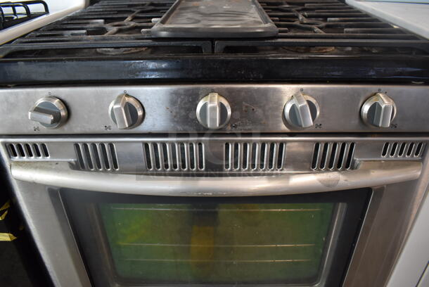 Maytag MGR8875XS 1 Stainless Steel Natural Gas Powered 4 Burner Range w/ Convection Oven. 30x27x47 - Image 6 of 10