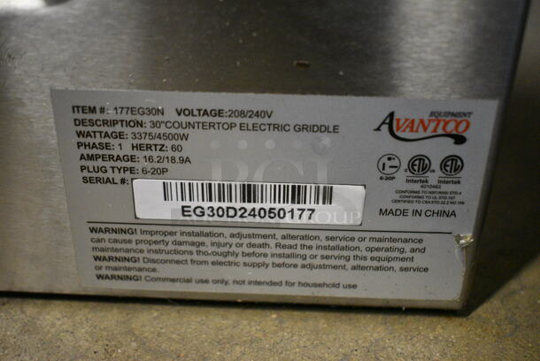 BRAND NEW SCRATCH AND DENT! Avantco 177EG30N Stainless Steel Commercial Countertop Electric Powered Flat Top Griddle. 208/240 Volts, 1 Phase. - Image 5 of 7