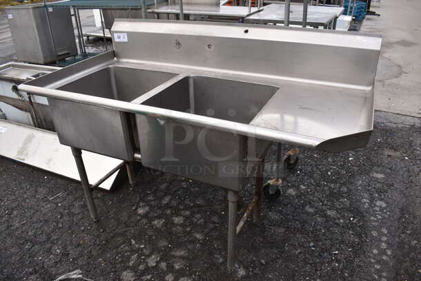 Stainless Steel Commercial 2 Bay Sink. 61x30x44. Bays 20x20x12