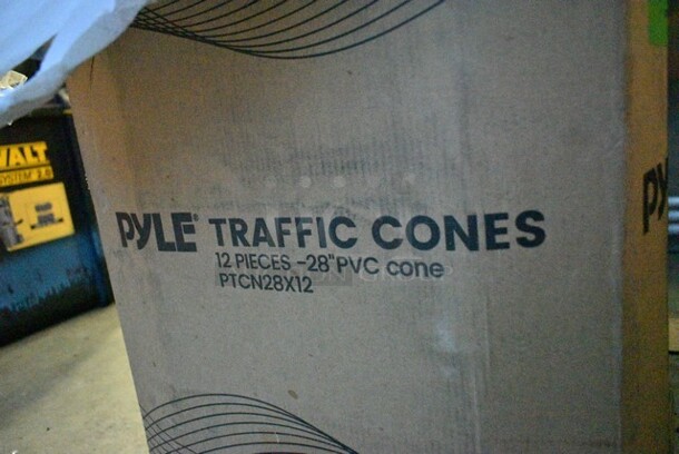 Pyle PTCN28X12 Traffic Cones  - Image 3 of 3
