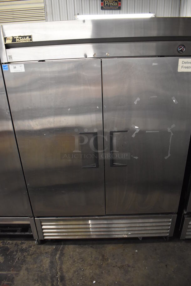2013 True T-49F ENERGY STAR Stainless Steel Commercial 2 Door Reach In Freezer w/ Poly Coated Racks on Commercial Casters. 115 Volts, 1 Phase. 54x30x83. Tested and Working! - Image 3 of 6