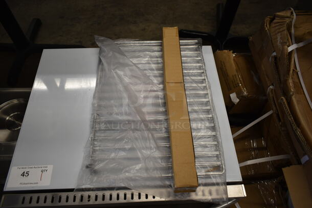 BRAND NEW SCRATCH AND DENT! Avantco 177CO28M Stainless Steel Commercial Half Size Countertop Convection Oven, 2.3 cu. ft. 208/240 Volts.  - Image 5 of 6