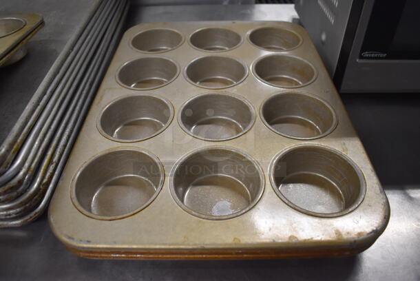 ALL ONE MONEY! Lot of 5 Metal Muffin Baking Pans. Two 6 Cup and Three 12 Cup. 11x16x1.5, 13x18x1.5 - Image 6 of 8