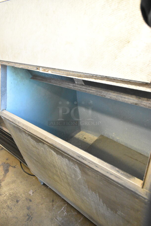 Manitowoc RF2200W Metal Commercial Ice Head on Commercial Bin. 220 Volts, 1 Phase.  - Image 3 of 6