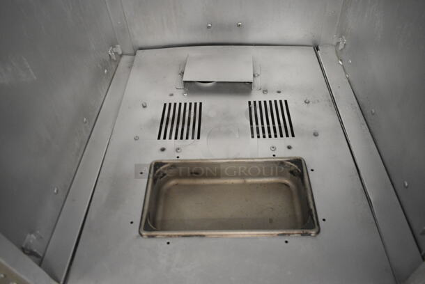 Metro C5 3 Series Metal Single Door Heated Holding Cabinet on Commercial Casters. Cannot Test Due To Damaged Plug - Image 6 of 9