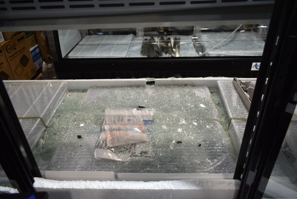 BRAND NEW SCRATCH AND DENT! 2024 Avantco 178DLC82HCS Stainless Steel Commercial Floor Style Curved Glass Refrigerated Deli Case Merchandiser. See Pictures For Broken Glass. 115 Volts, 1 Phase. Tested and Working! - Image 5 of 6