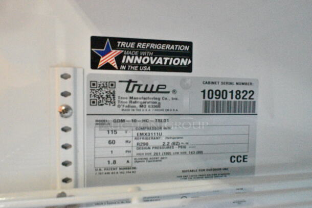 2024 True GDM-10-HC Metal Commercial Single Door Reach In Cooler Merchandiser w/ Poly Coated Racks. 115 Volts, 1 Phase. Tested and Working! - Image 6 of 8
