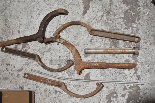 ALL ONE MONEY! Lot of Metal Pieces Including Wrenches and Meat Grinder Knives. - Image 5 of 9