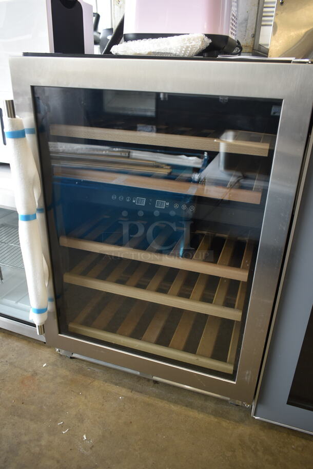 BRAND NEW SCRATCH AND DENT! Avanti WCF43S3SD Stainless Steel 43 Bottle Mini Cooler Wine Chiller Merchandiser. 115 Volts, 1 Phase. Tested and Working! - Image 2 of 4