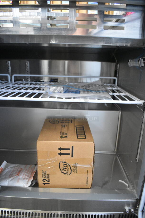 BRAND NEW SCRATCH AND DENT! 2023 Avantco 178SSCFT72HC Stainless Steel Commercial Refrigerated Salad Bar / Cold Food Table on Commercial Casters. 115 Volts, 1 Phase. Tested and Working! - Image 4 of 8