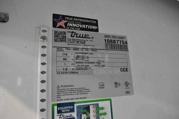 BRAND NEW SCRATCH AND DENT! 2024 True TSCI-600R-G-PH Metal Commercial Single Door Reach In Cooler Merchandiser w/ Poly Coated Racks. 115 Volts, 1 Phase. Tested and Powers On But Does Not Get Cold - Image 9 of 9