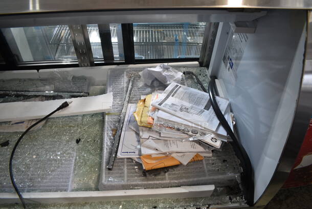 BRAND NEW SCRATCH AND DENT! 2024 Avantco 178DLC82HCS Stainless Steel Commercial Floor Style Curved Glass Refrigerated Deli Case Merchandiser. See Pictures For Broken Glass. 115 Volts, 1 Phase. Cannot Test Due To Cut Power Cord - Image 5 of 6