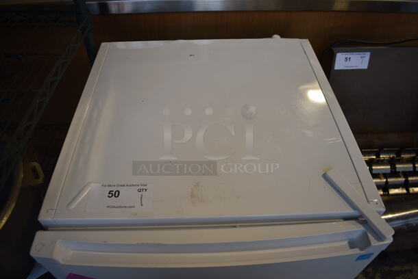 Criterion CUF36C1W Metal Mini Cooler. 115 Volts, 1 Phase. Tested and Working! - Image 2 of 10