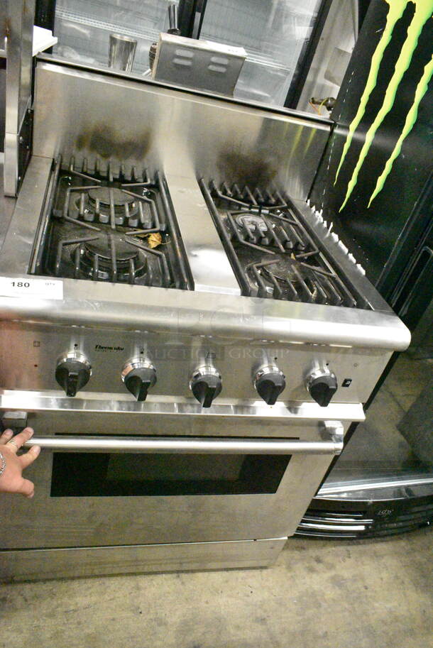 Thermador Stainless Steel Natural Gas Powered 4 Burner Range w/ Oven.  - Image 9 of 9