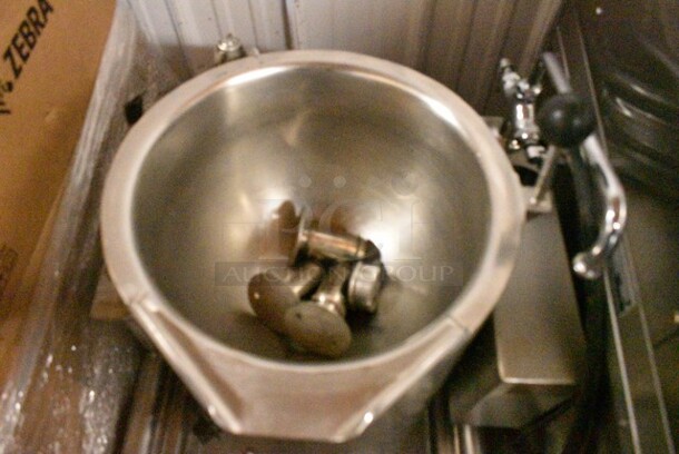 Legion EKF-5/TFH Stainless Steel Commercial Electric Powered 5 Gallon Steam Kettle. 208 Volts, 3 Phase. - Image 4 of 6