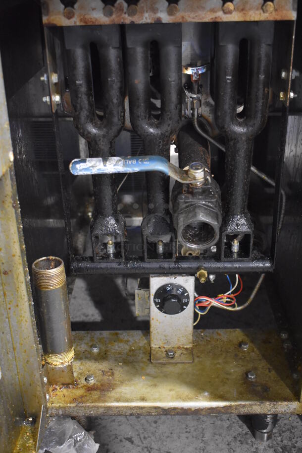 Cook Rite MTFS-40 Stainless Steel Commercial Floor Style Natural Gas Powered Deep Fat Fryer. 102,000 BTU. 16x31x45 - Image 5 of 8