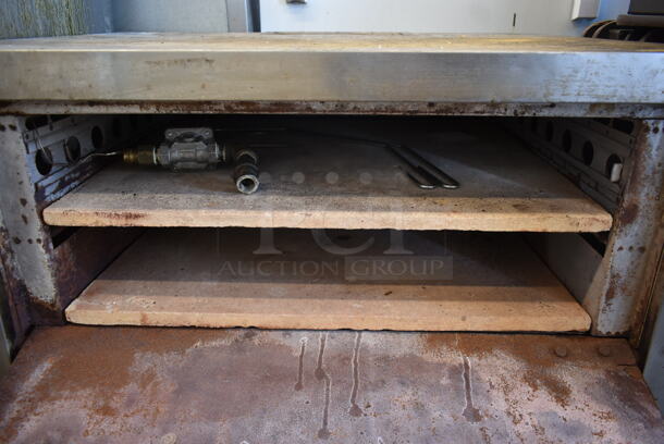 Bakers Pride 932S Stainless Steel Commercial Countertop Natural Gas Powered Single Deck Pizza Oven w/ 2 Cooking Stones. 45,000 BTU. - Image 6 of 8