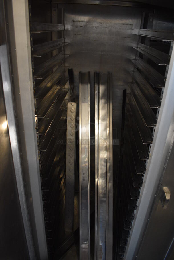 Traulsen Model RHT 2-32 WUT Stainless Steel Commercial 2 Door Reach In Cooler w/ Metal Oven Racks. 115 Volts, 1 Phase. 58x36x83.5. Tested and Working! - Image 4 of 6