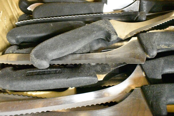 50 SHARPENED Stainless Steel Knives Including Serrated Bread Knives. 50 Times Your Bid!  - Image 3 of 4