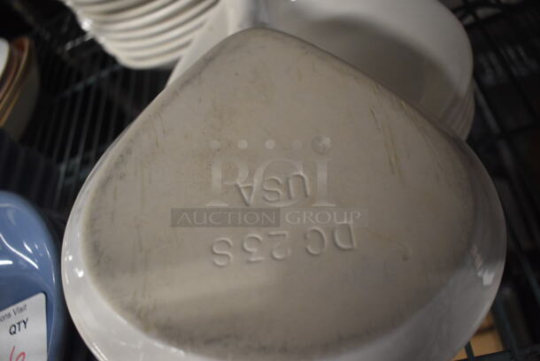 29 White Ceramic Plates w/ Handle. 10x7x2. 29 Times Your Bid! - Image 3 of 3