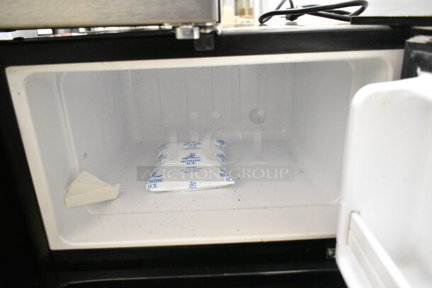 Black & Decker BCD33B Metal Mini Cooler w/ Freezer. 115 Volts, 1 Phase. Tested and Powers On But Does Not Get Cold - Image 2 of 6