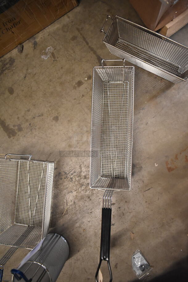 4 BRAND NEW SCRATCH AND DENT! Various Metal Fry Baskets Including Anets A4500310 13 1/4" x 8 1/2" x 5 3/4" Twin Fryer Basket with Front Hook, Anets P9800-56 17" x 5 3/4" x 6" Triple Size Fryer Basket with Front Hook, Anets P9800-53 13" x 4 1/4" x 5 1/2" Triple Size Fryer Basket with Front Hook, 119P980092 Anets P9800-92 5 3/4" x 9" Stainless Steel Round Pasta Basket. 4 Times Your Bid! - Image 5 of 12