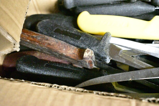 50 SHARPENED Stainless Steel Knives Including Boning Knives. 50 Times Your Bid!  - Image 5 of 6