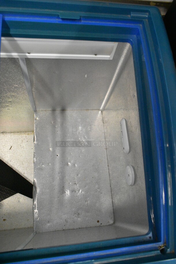 XS-208 Metal Commercial Freezer Merchandiser on Commercial Casters. 115 Volts, 1 Phase. Tested and Working! - Image 4 of 6