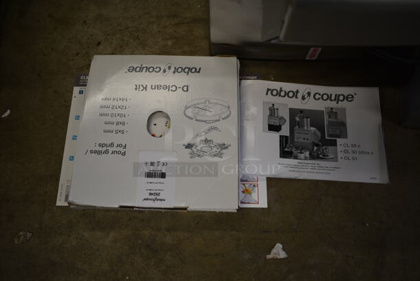 BRAND NEW SCRATCH AND DENT! Robot Coupe CL50 Ultra Metal Commercial Countertop Continuous Feed Food Processor. 120 Volts, 1 Phase. Tested and Working! - Image 9 of 9