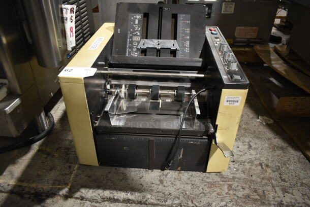 Duplo D-590 Countertop Paper Folder.  - Image 4 of 6