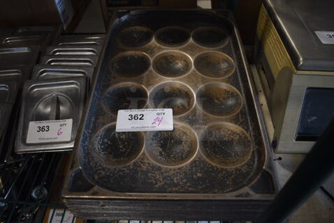24 Metal 12 Cup Full Size Drop In Bin Baking Pans. 13x21x1. 24 Times Your Bid!