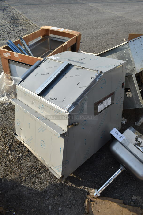 BRAND NEW SCRATCH AND DENT! 2023 ServIt 423TCW26 Stainless Steel Commercial 26 Gallon First-In First-Out Chip Warmer / Merchandiser. 120 Volts, 1 Phase.  - Image 3 of 7