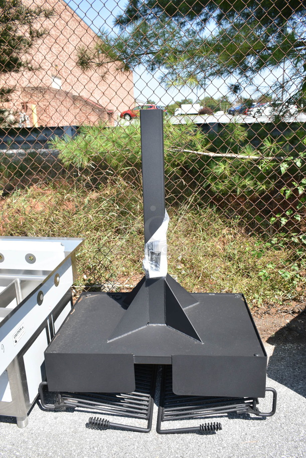 BRAND NEW SCRATCH AND DENT! Ultra Site Playcore 627 28" Inground Mount Cantilever Group Grill with 4" Square Post - Image 2 of 8