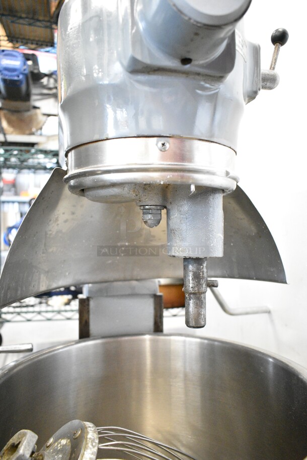 Hobart Metal Commercial Countertop 20 Quart Planetary Dough Mixer w/ 2 Stainless Steel Mixing Bowl, Bowl Guard and Whisk Attachment. Tested and Working!
 - Image 4 of 10