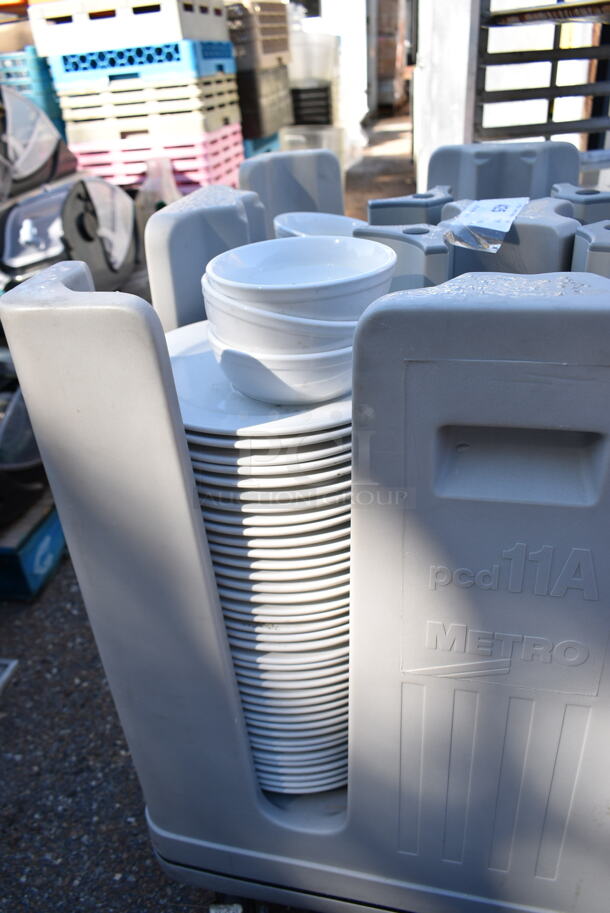 Metro pcd11A Poly Dish Cart on Commercial Casters w/ Contents.  - Image 4 of 7