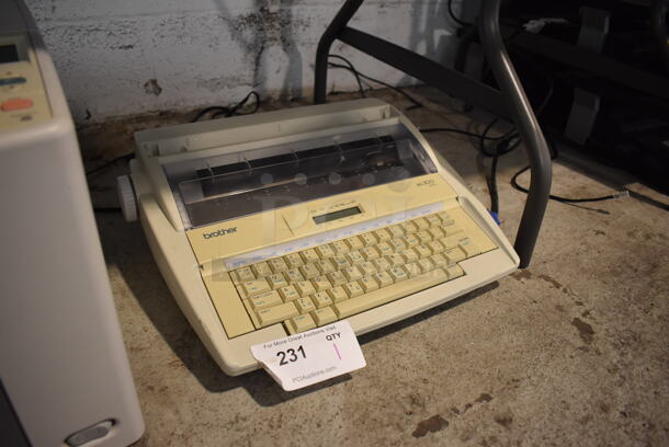 Brother ML300 Countertop Typewriter. 17x15x6 - Image 4 of 5