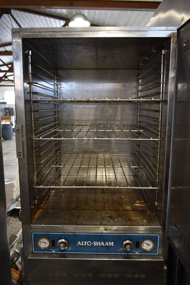 Alto Shaam 1000-UP/SR Halo Heat Stainless Steel Commercial 2 Half Size Door Holding Cabinet on Commercial Casters. 208-240 Volts, 1 Phase. - Image 5 of 7
