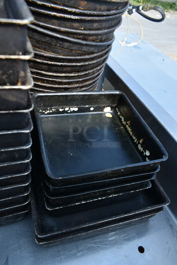 ALL ONE MONEY! Lot of Metal Baking Pans Including 20 Round, 26 Rectangular and 4 Square.  - Image 7 of 9