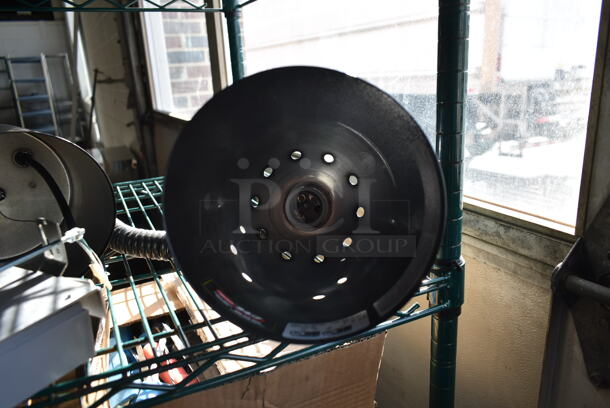 2 Hatco DL-400-RL Metal Commercial Warming Lamps. 120 Volts, 1 Phase. 2 Times Your Bid! Cannot Test Due To Missing Power Cord - Image 5 of 6